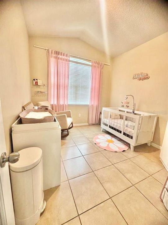 En Venta: $426,500 (4 camas, 2 baños, 1706 Pies cuadrados)