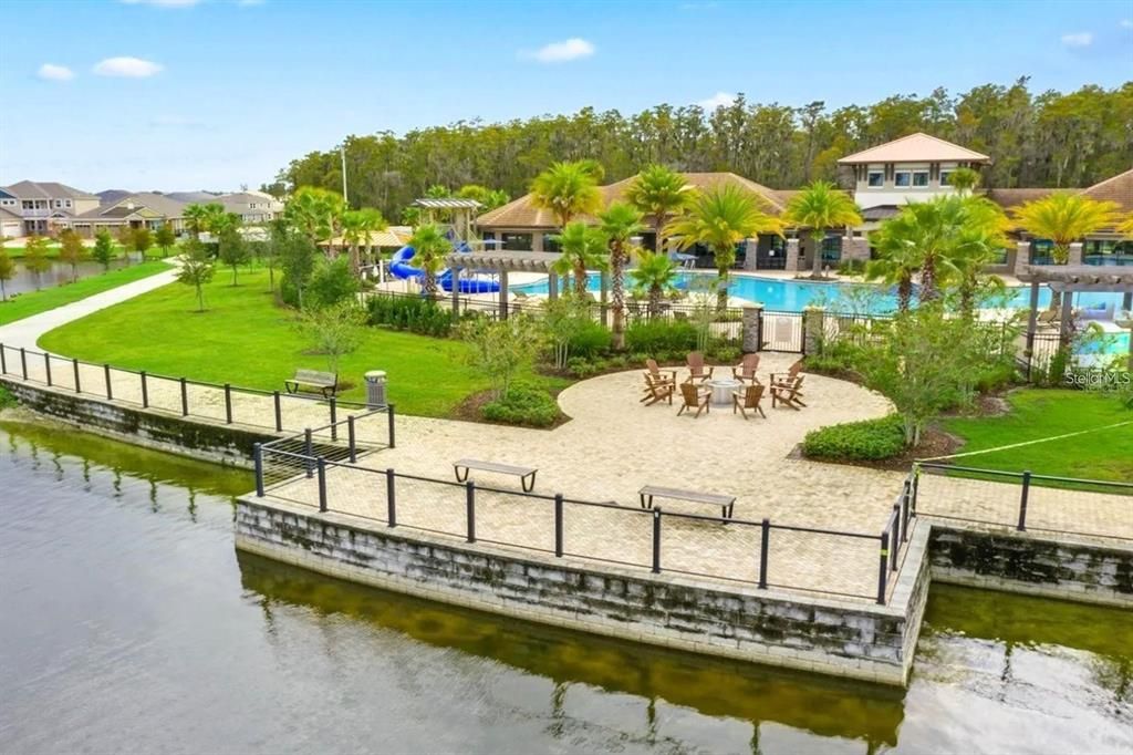 En Venta: $426,500 (4 camas, 2 baños, 1706 Pies cuadrados)