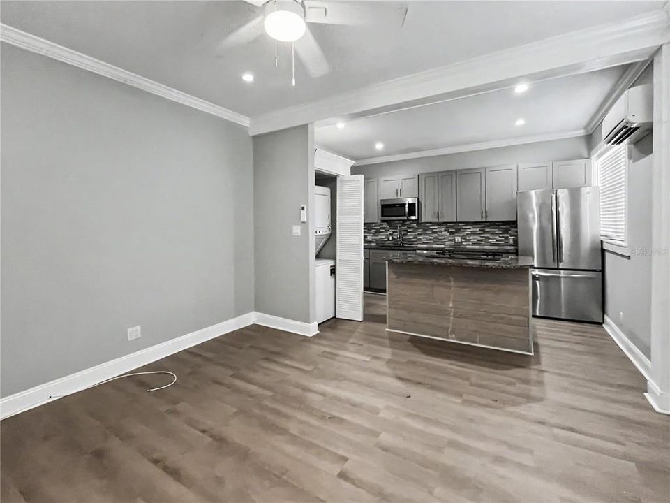 For Rent: $1,295 (1 beds, 1 baths, 750 Square Feet)