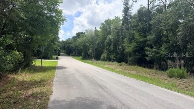 На продажу: $32,000 (0.22 acres)