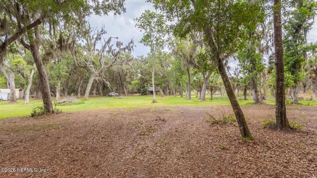 На продажу: $750,000 (12.70 acres)