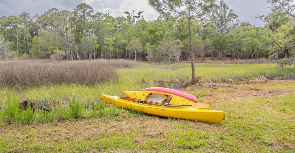 На продажу: $750,000 (12.70 acres)
