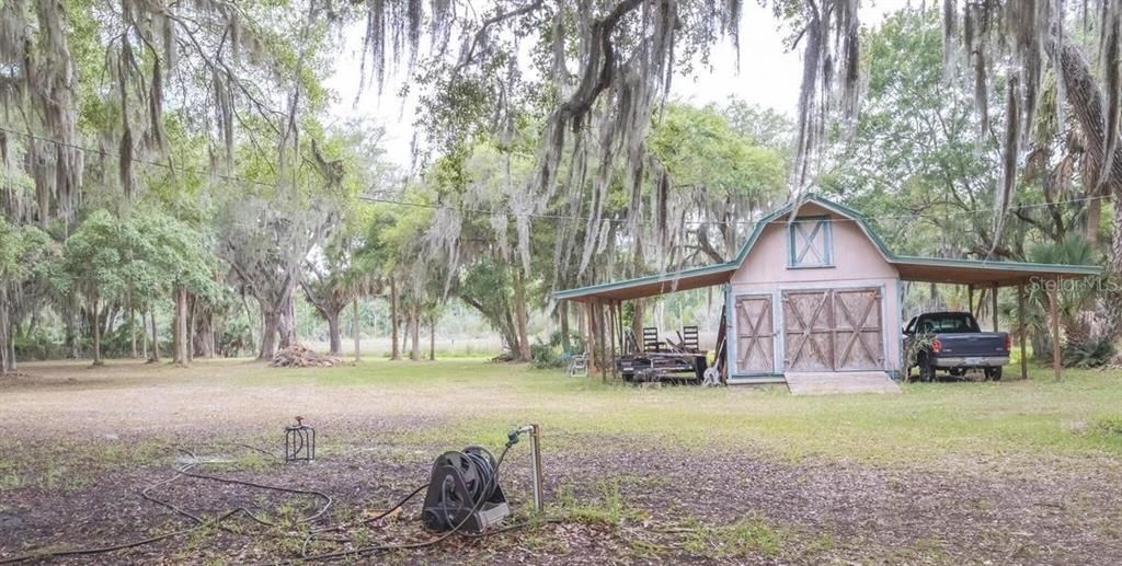 На продажу: $750,000 (12.70 acres)