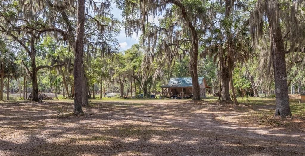 На продажу: $750,000 (12.70 acres)