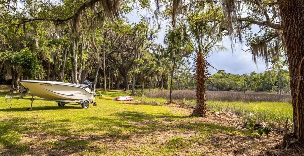 На продажу: $750,000 (12.70 acres)