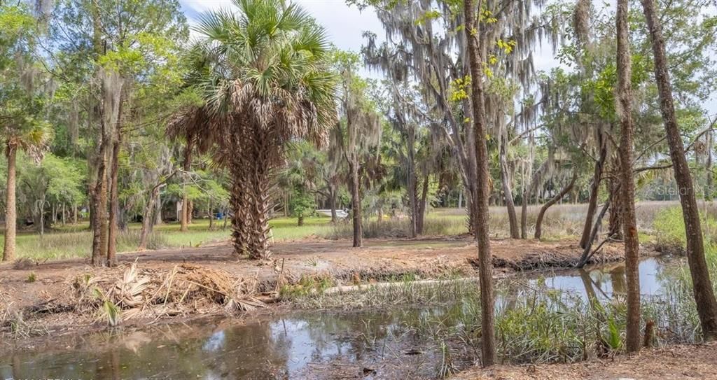 На продажу: $750,000 (12.70 acres)