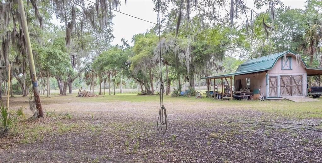 На продажу: $750,000 (12.70 acres)