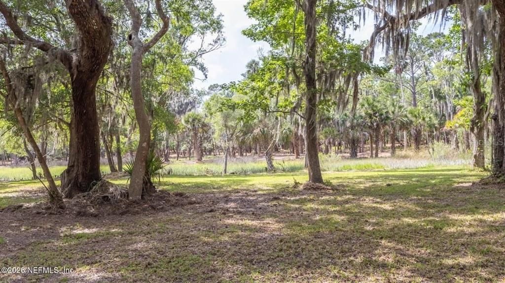 На продажу: $750,000 (12.70 acres)