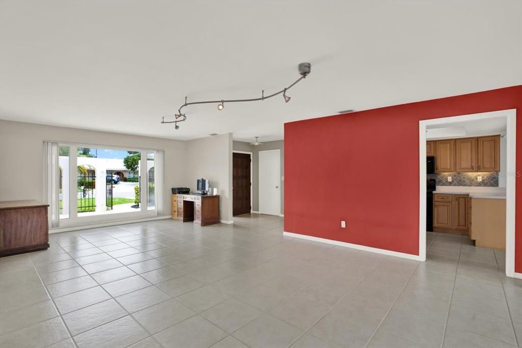 For Sale: $639,000 (3 beds, 2 baths, 1846 Square Feet)