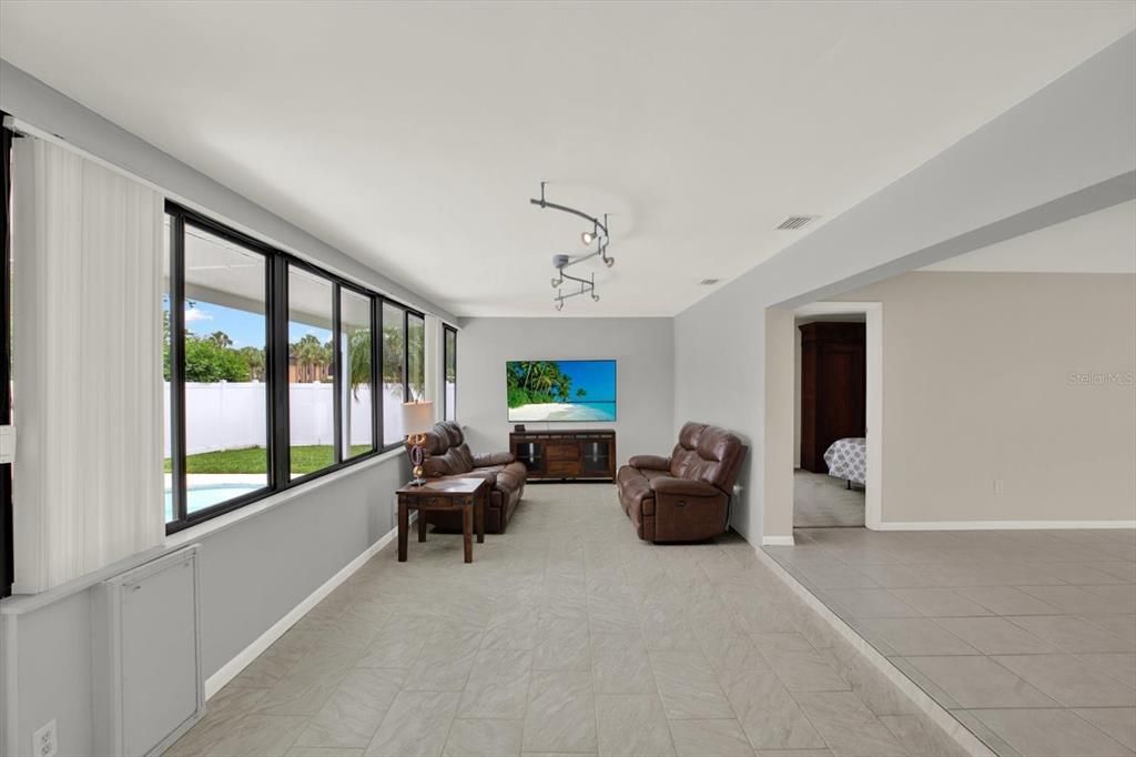For Sale: $639,000 (3 beds, 2 baths, 1846 Square Feet)