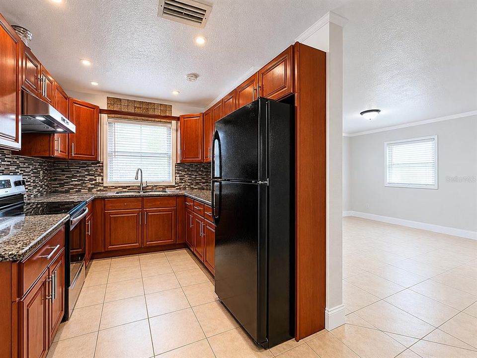 For Sale: $249,900 (3 beds, 2 baths, 1179 Square Feet)