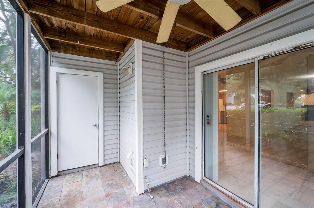 For Sale: $259,000 (2 beds, 1 baths, 1130 Square Feet)