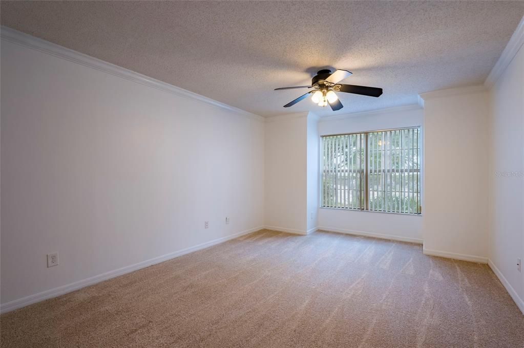 For Sale: $259,000 (2 beds, 1 baths, 1130 Square Feet)