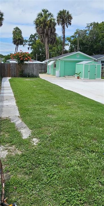 For Sale: $267,000 (2 beds, 2 baths, 1136 Square Feet)
