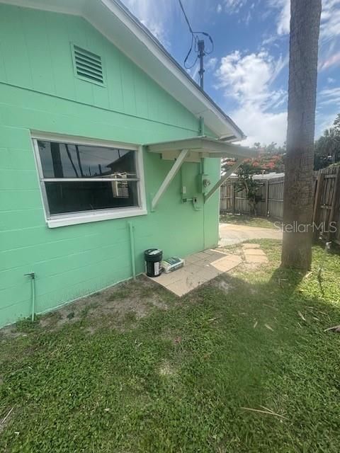 For Sale: $267,000 (2 beds, 2 baths, 1136 Square Feet)