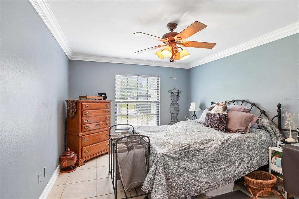 For Sale: $300,000 (3 beds, 2 baths, 1426 Square Feet)