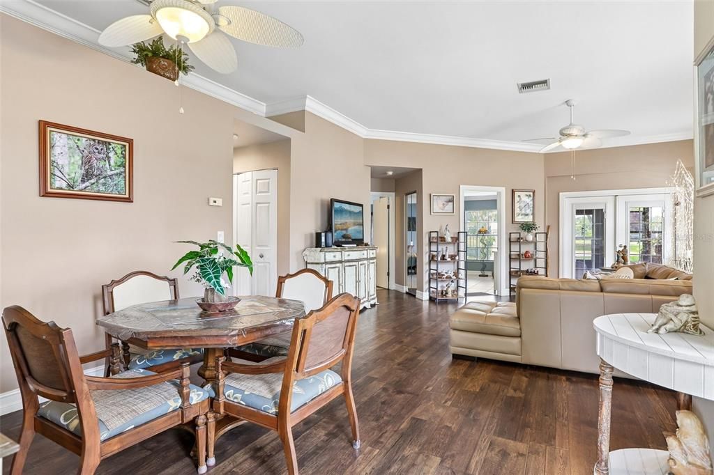 For Sale: $300,000 (3 beds, 2 baths, 1426 Square Feet)