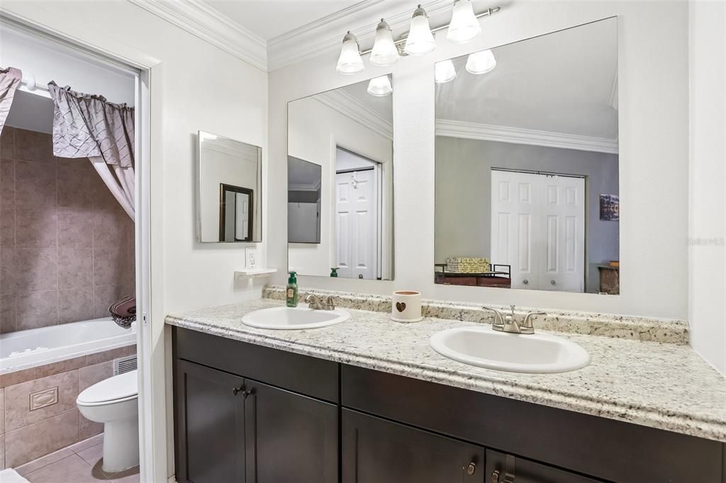 For Sale: $300,000 (3 beds, 2 baths, 1426 Square Feet)