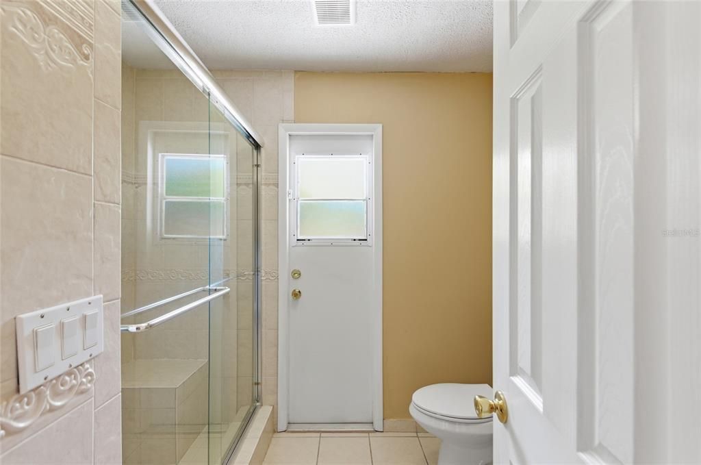 For Sale: $549,900 (4 beds, 2 baths, 2073 Square Feet)