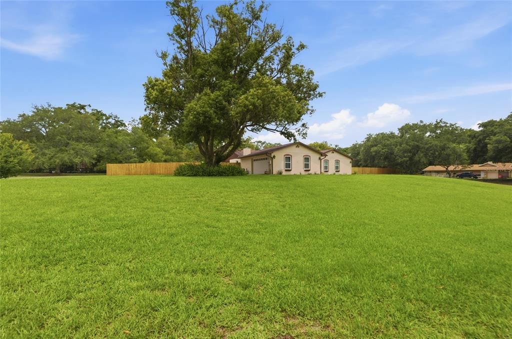 For Sale: $549,900 (4 beds, 2 baths, 2073 Square Feet)