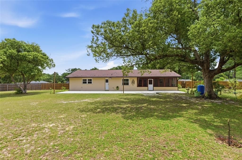 For Sale: $549,900 (4 beds, 2 baths, 2073 Square Feet)