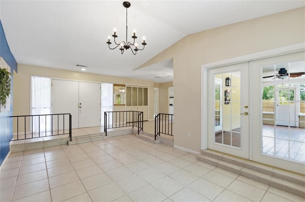 For Sale: $549,900 (4 beds, 2 baths, 2073 Square Feet)