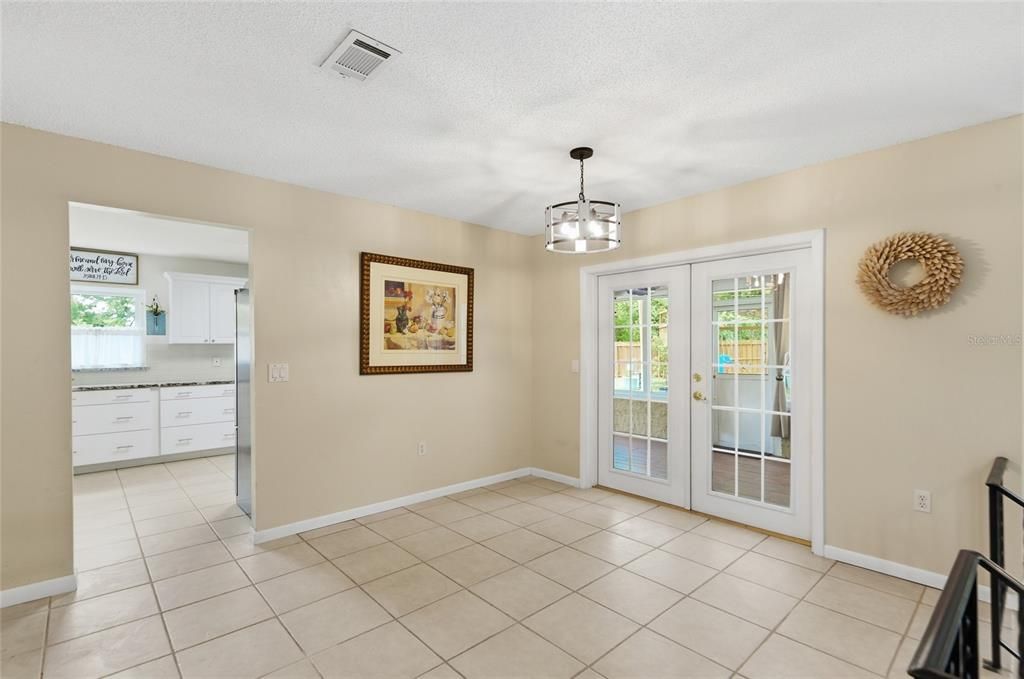 For Sale: $549,900 (4 beds, 2 baths, 2073 Square Feet)