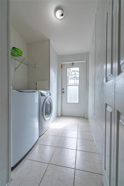 For Sale: $249,000 (3 beds, 2 baths, 1728 Square Feet)