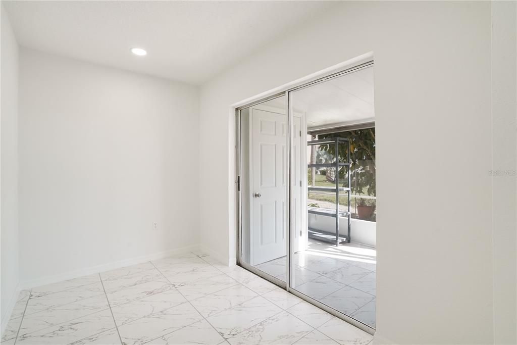 待售: $135,000 (1 贝兹, 1 浴室, 768 平方英尺)