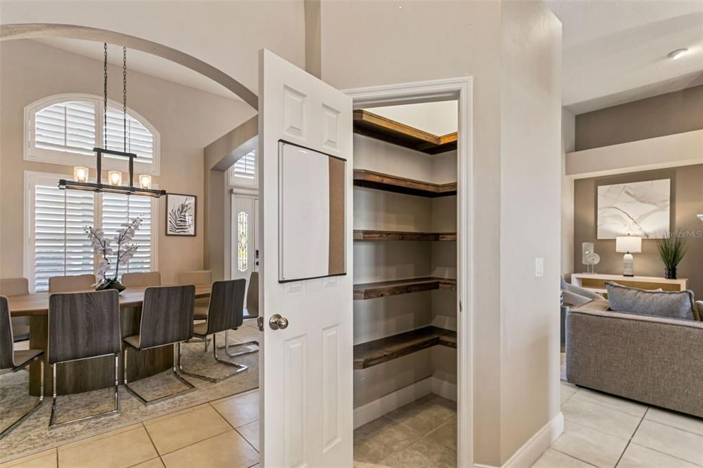 For Sale: $2,295,000 (5 beds, 4 baths, 4337 Square Feet)