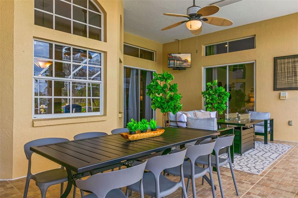 For Sale: $2,295,000 (5 beds, 4 baths, 4337 Square Feet)