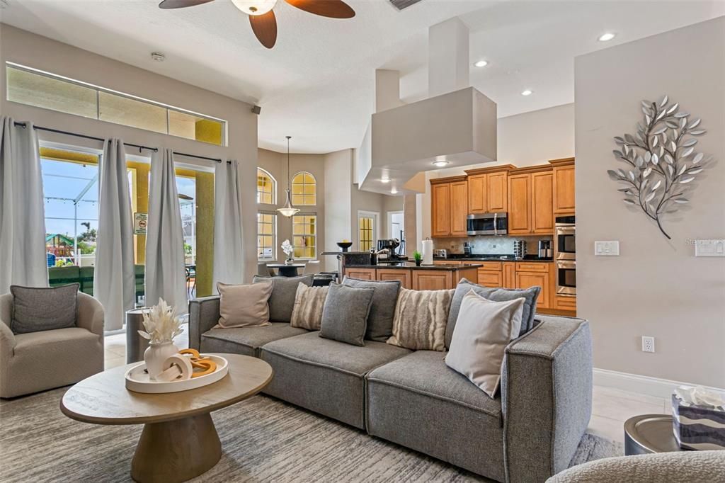 For Sale: $2,295,000 (5 beds, 4 baths, 4337 Square Feet)