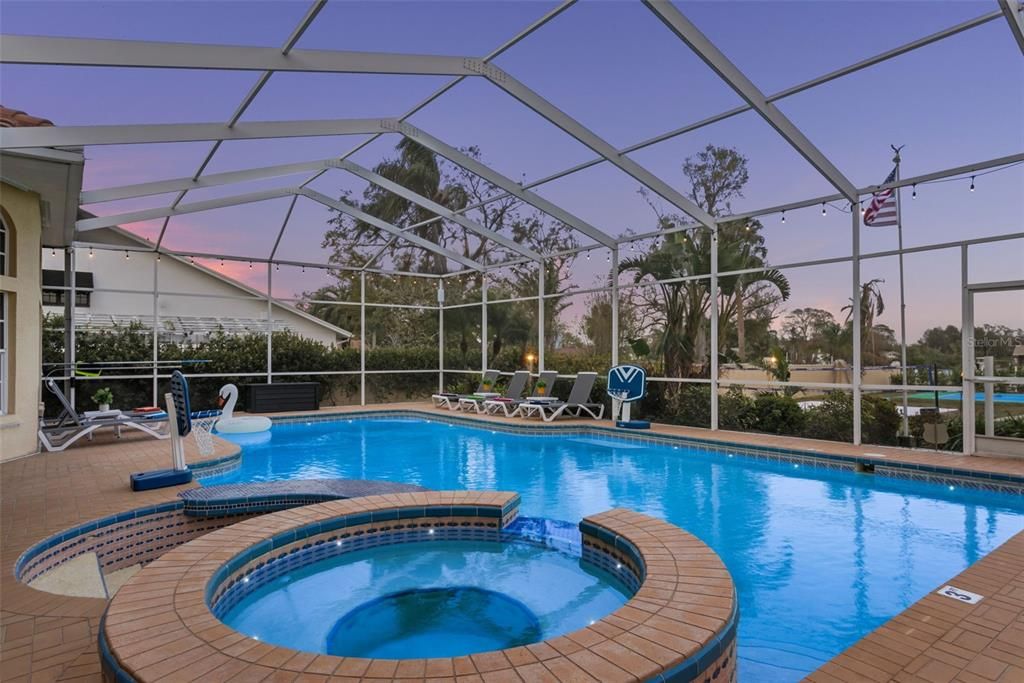 For Sale: $2,295,000 (5 beds, 4 baths, 4337 Square Feet)