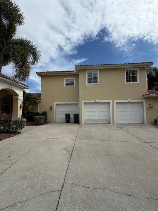 For Sale: $2,295,000 (5 beds, 4 baths, 4337 Square Feet)
