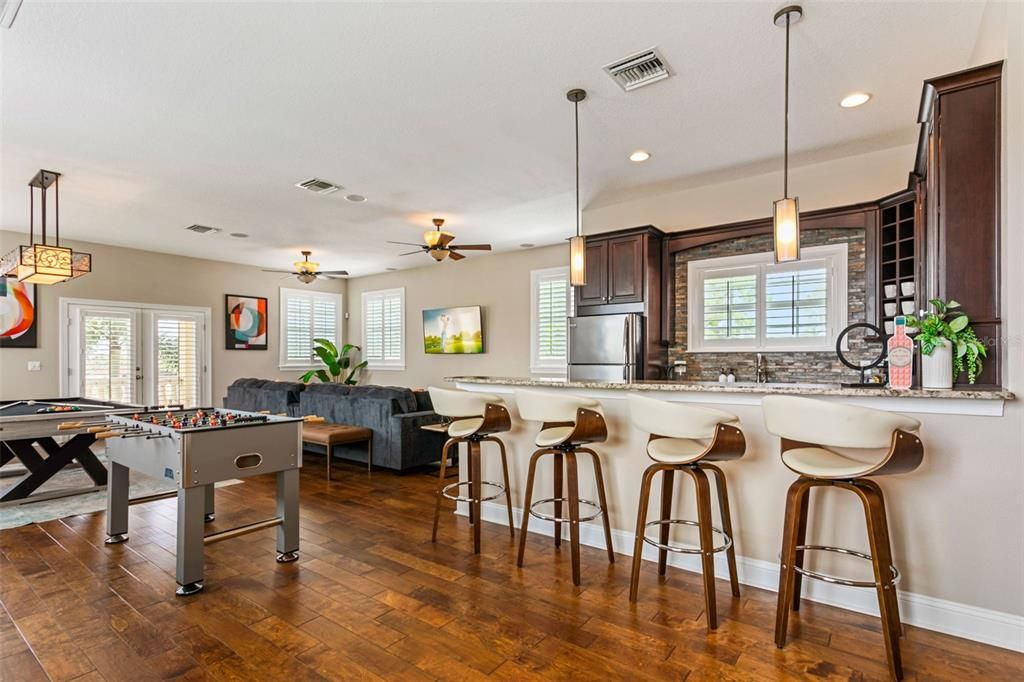 For Sale: $2,295,000 (5 beds, 4 baths, 4337 Square Feet)
