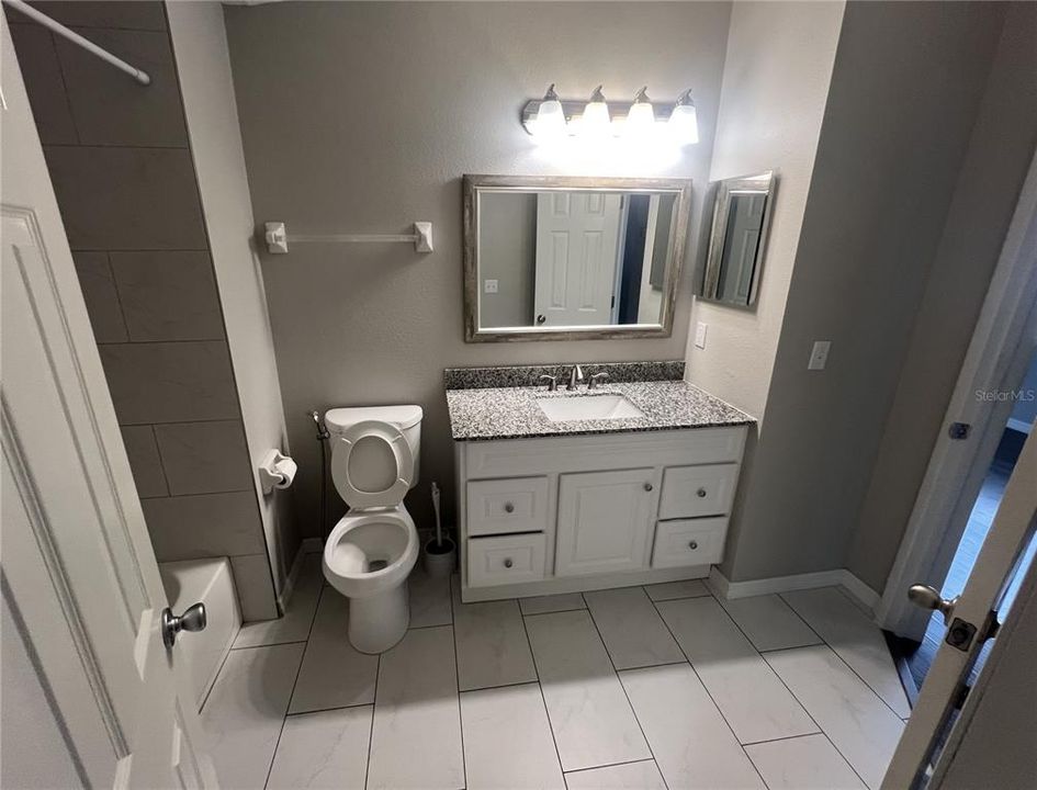 На продажу: $319,900 (3 спален, 1 ванн, 1320 Квадратных фут)