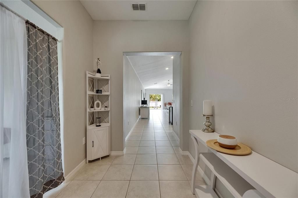 En Venta: $425,000 (4 camas, 2 baños, 2278 Pies cuadrados)