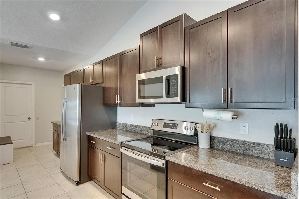 En Venta: $425,000 (4 camas, 2 baños, 2278 Pies cuadrados)