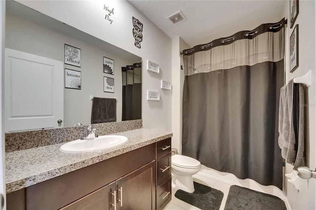 En Venta: $425,000 (4 camas, 2 baños, 2278 Pies cuadrados)
