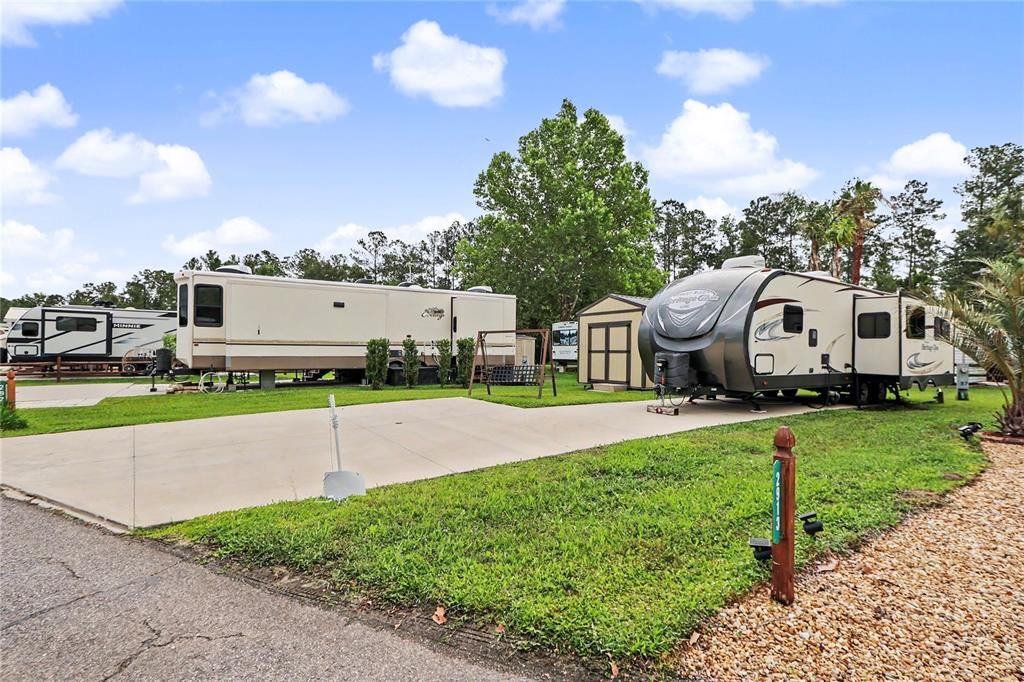 На продажу: $60,000 (0.07 acres)