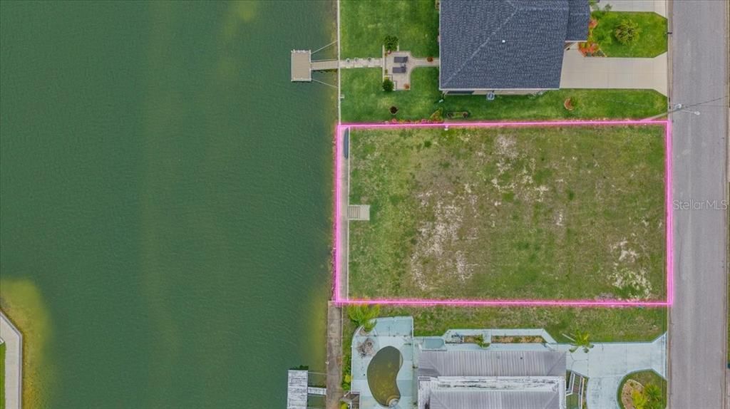 待售: $185,000 (0.23 acres)