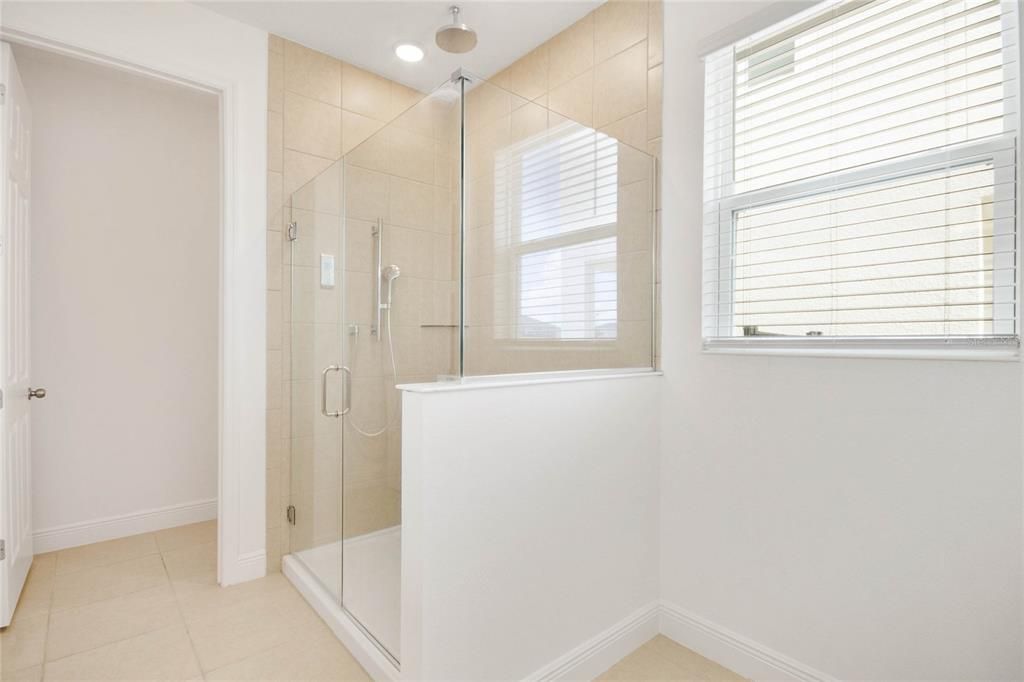 В аренду: $2,650 (5 спален, 3 ванн, 2556 Квадратных фут)