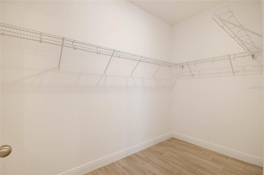 В аренду: $2,650 (5 спален, 3 ванн, 2556 Квадратных фут)