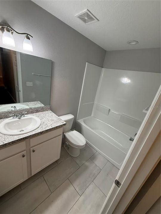 На продажу: $289,950 (3 спален, 2 ванн, 1163 Квадратных фут)