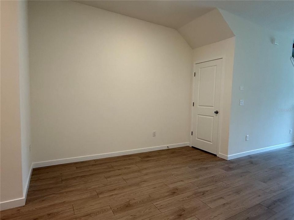 В аренду: $2,550 (3 спален, 2 ванн, 1673 Квадратных фут)