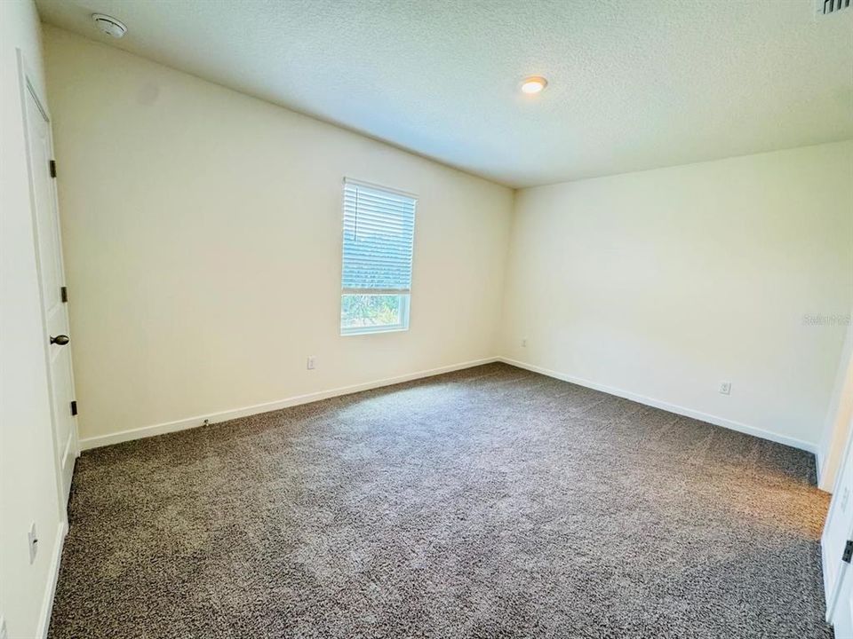 В аренду: $2,550 (3 спален, 2 ванн, 1673 Квадратных фут)