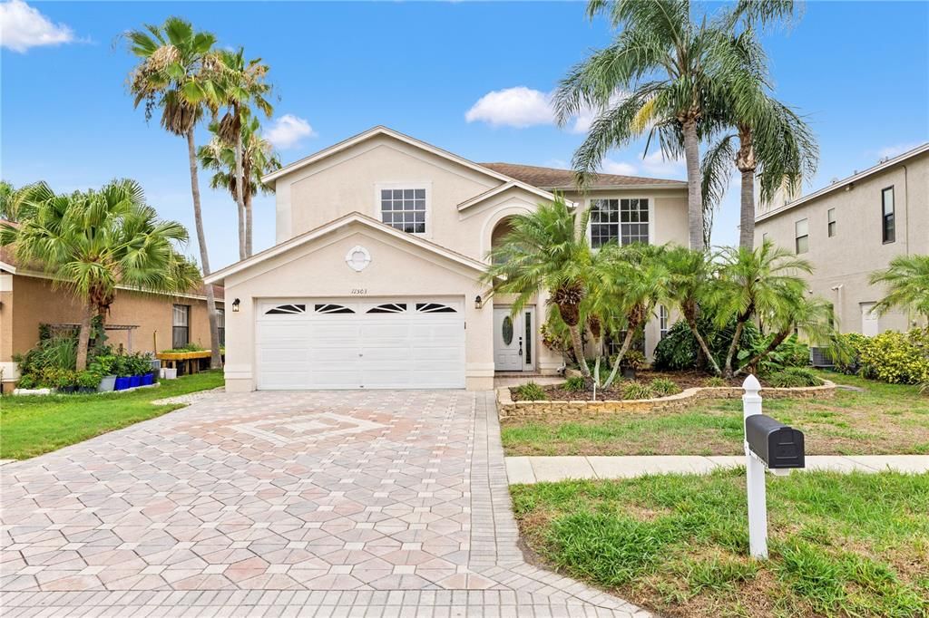 For Sale: $625,000 (4 beds, 2 baths, 2362 Square Feet)