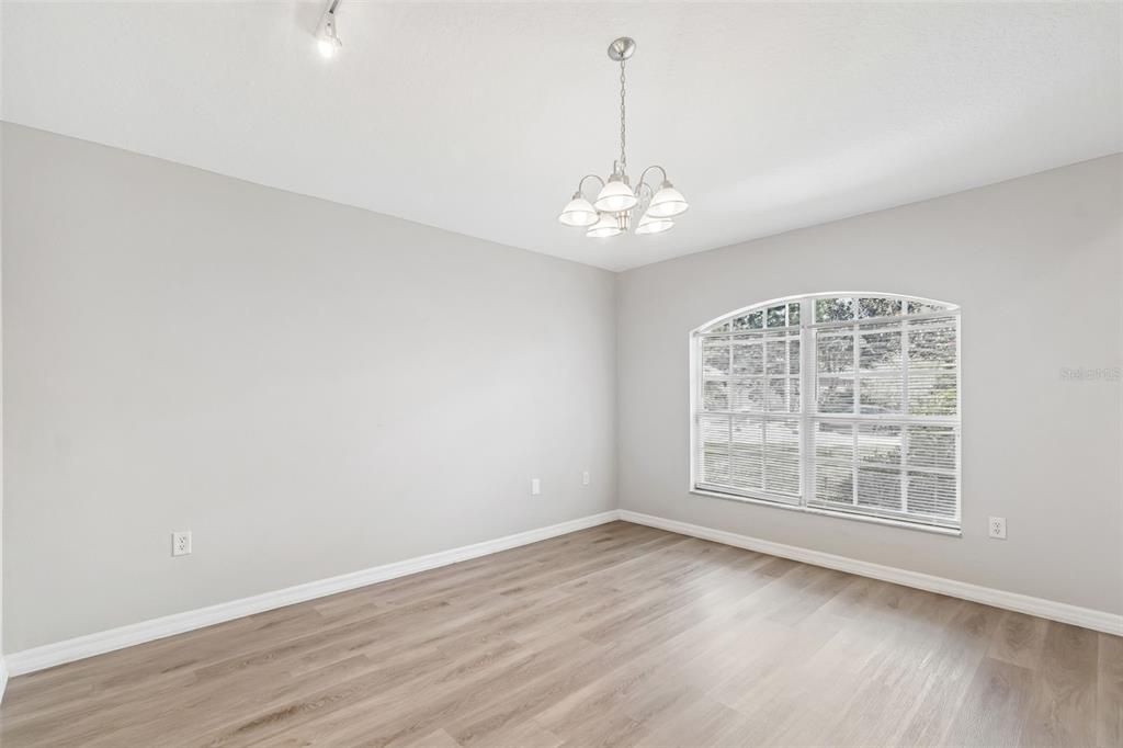 En Venta: $389,900 (3 camas, 2 baños, 1932 Pies cuadrados)