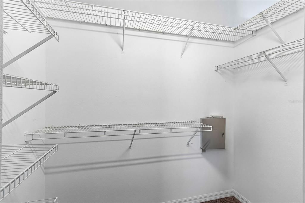 En Venta: $389,900 (3 camas, 2 baños, 1932 Pies cuadrados)