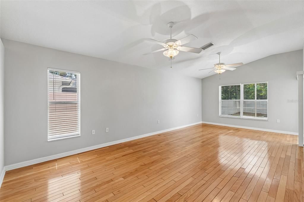 En Venta: $389,900 (3 camas, 2 baños, 1932 Pies cuadrados)
